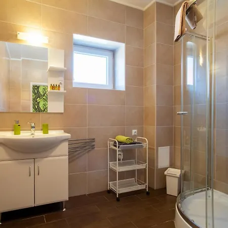 Avanti - Avanti Tutti Appartamento